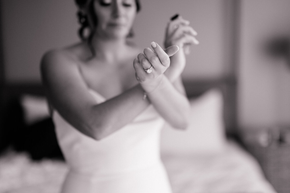 Newport-Harbor-Island-Resort-Wedding18