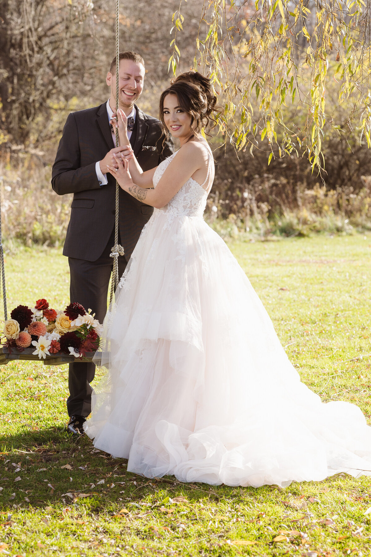 whimsical-wedding-photographer-nj-by-suess-moments-at-the-perona-farms-refinery