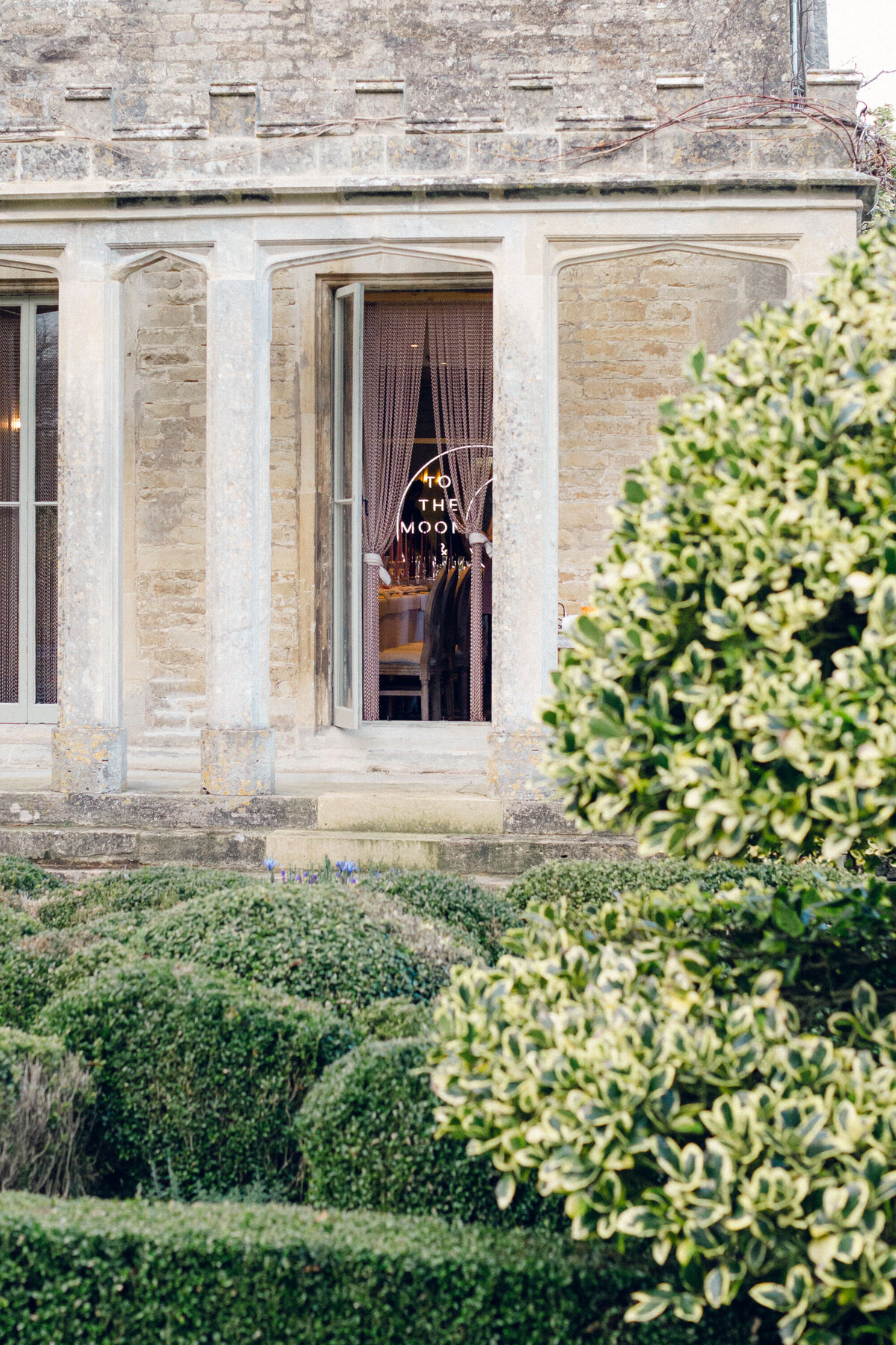 Lucy_Davenport_Photography_Look_Fantastic_Barnsley_House-9