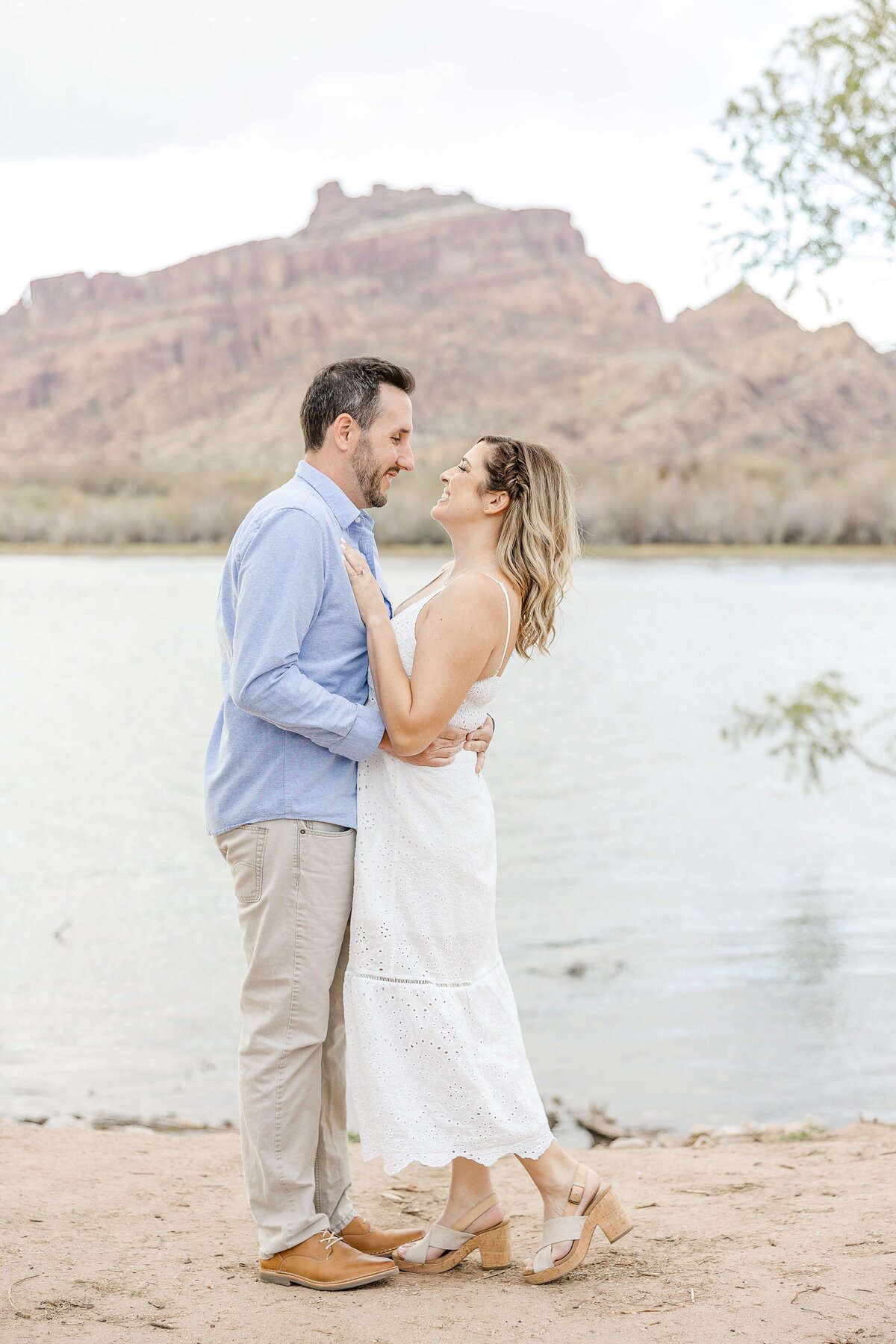 Affordable-Engagement-Photographer-Coon-Bluff-2-1036