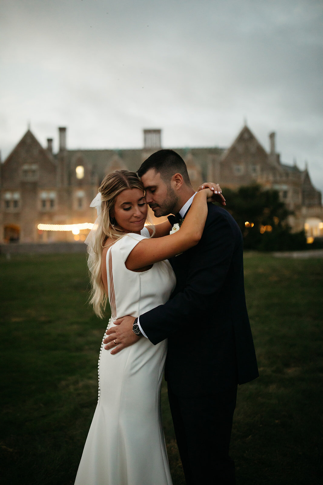 outdoor-wedding-lighting-ez-occasions