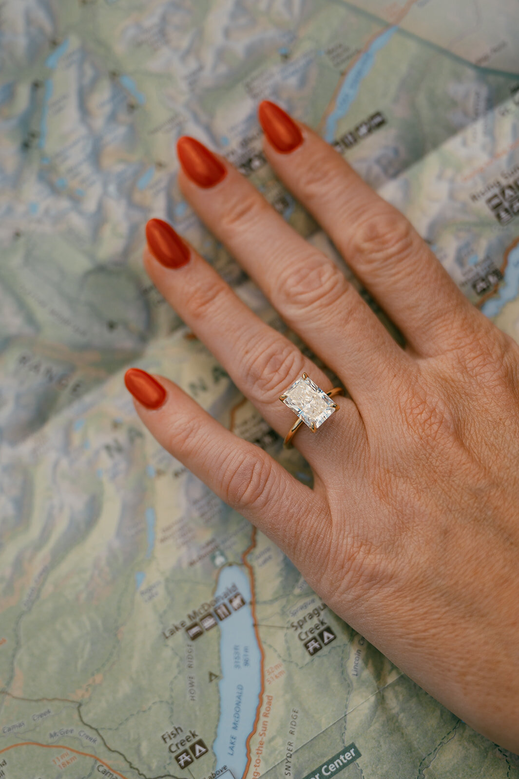 vintage-hollywood-glacier-national-park-elopement-presley-gray-photo1437