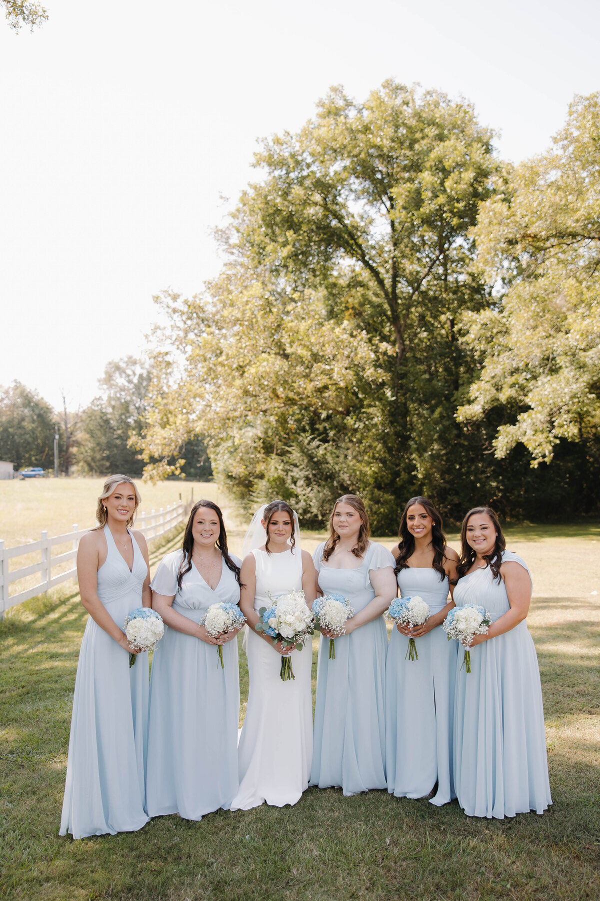 bride and bridesmaids portraits