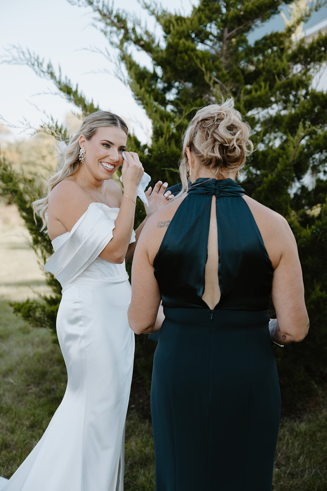 Lincoln Farmstead Huntley Illinois Bride & Mom