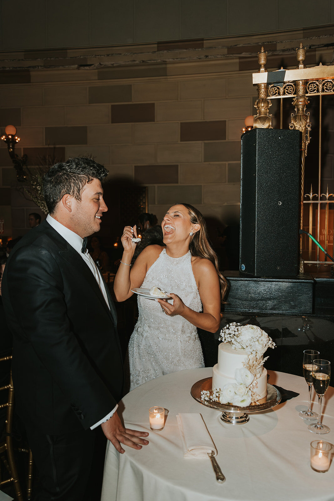 CORRIE-ZACH-NYC-WINTER-WEDDING-AT-GOTHAM-HALL_PHOTOS_BY_MARIA_B_LUNG_1113