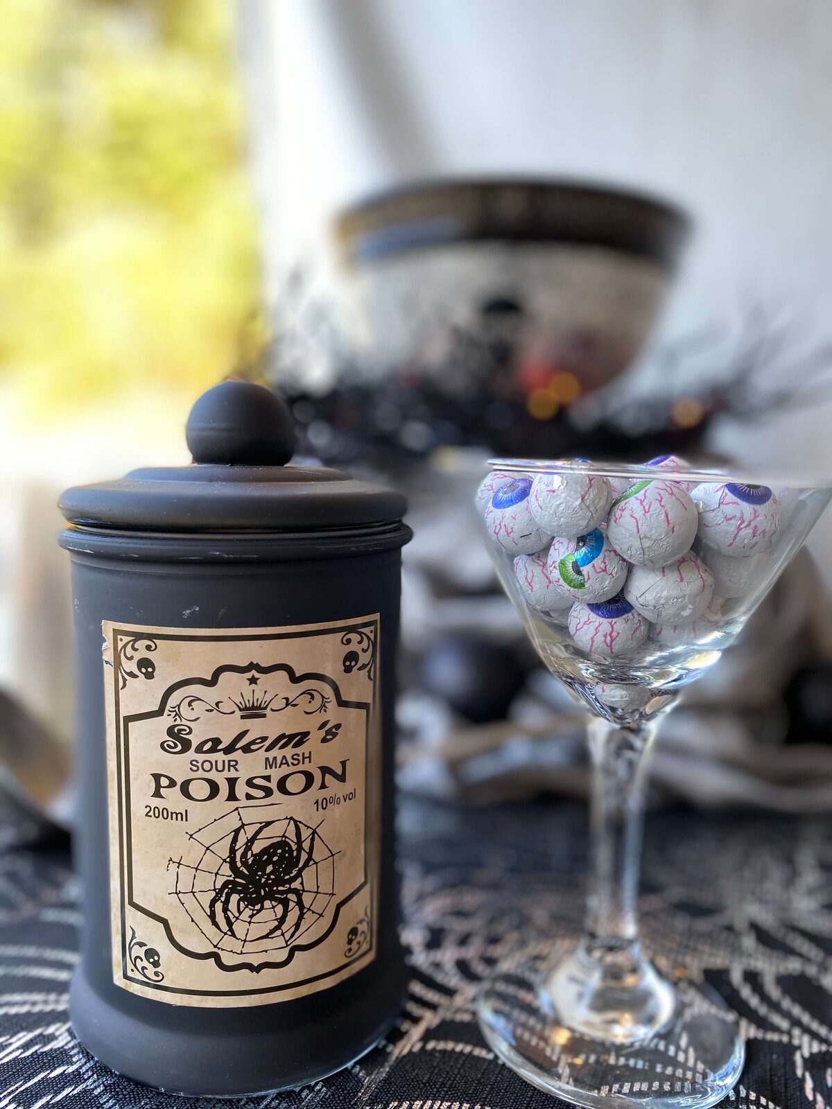 halloween-chocolates-display