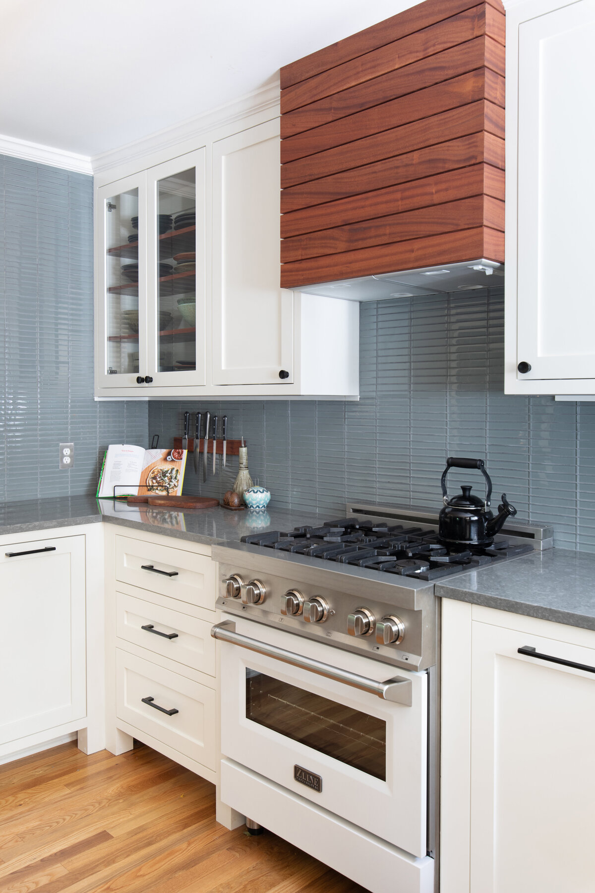 hello-home-open-contemporary-kitchen-remodel-wood-vent-hood-blue-grey-backsplash-austin-8