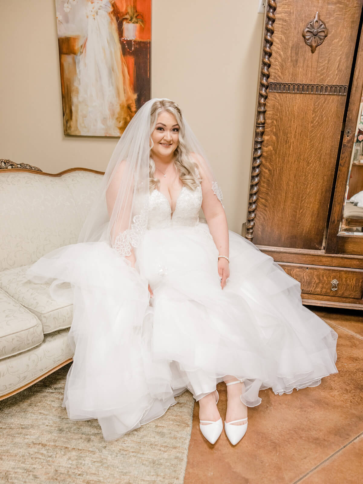 Wedding portraits captured by Vanessa Montano Photography – Livermore vineyard at sunset.