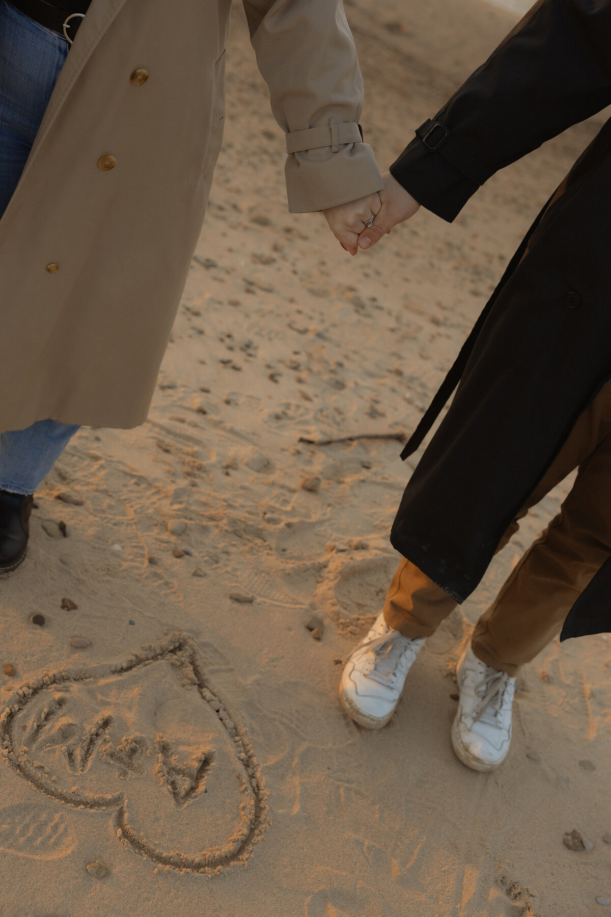 cute-beach-initials-couples-engagement-meg-pearson-photography-midwest