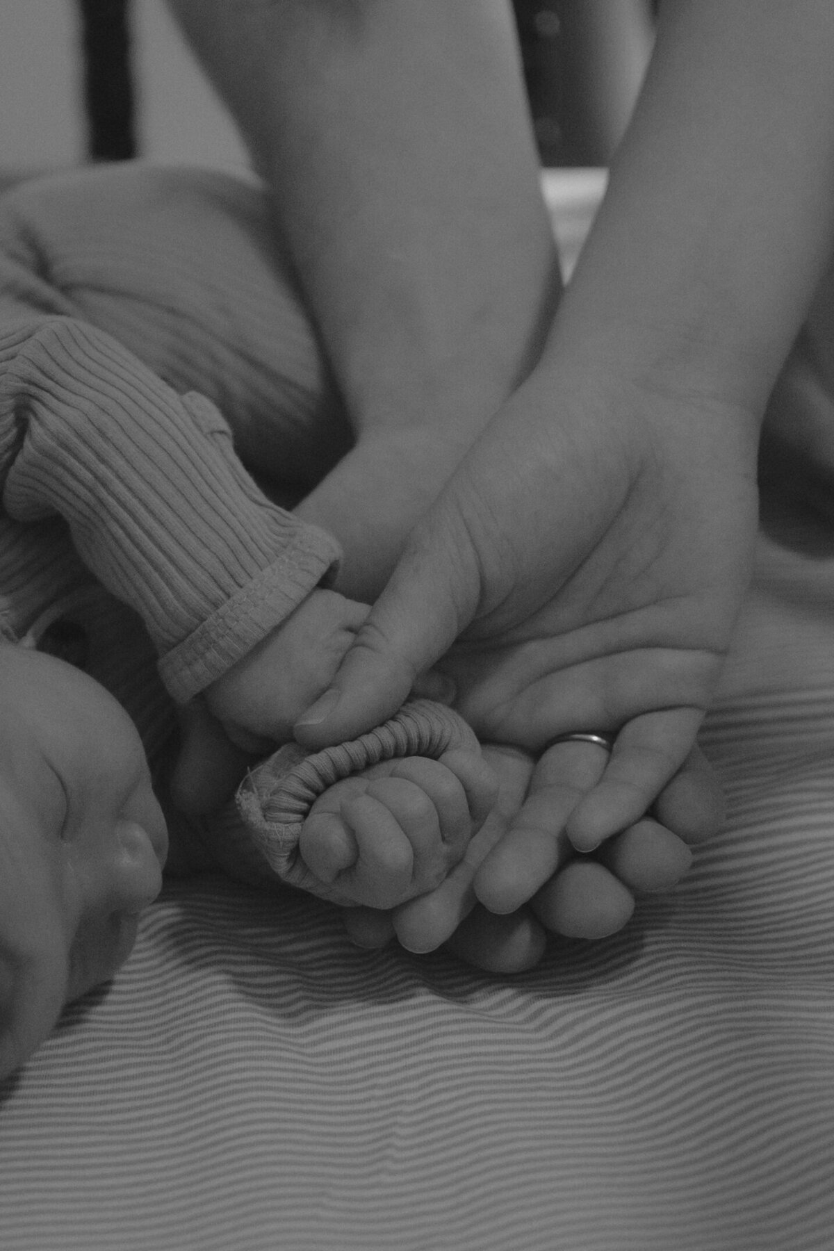 newborn-in-home-new-home-session-53
