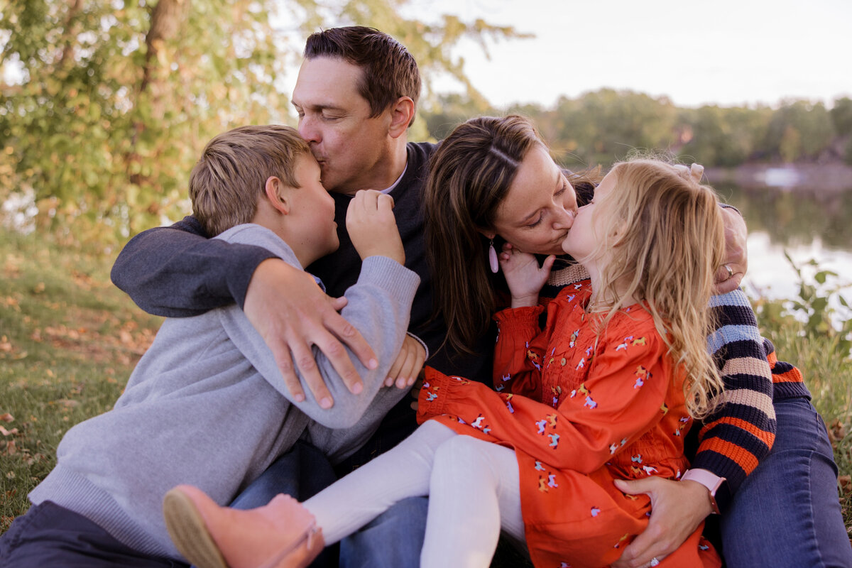 S Family-100