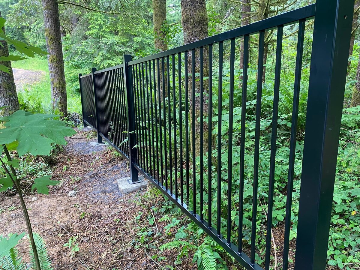 CUSTOM GATE 14
