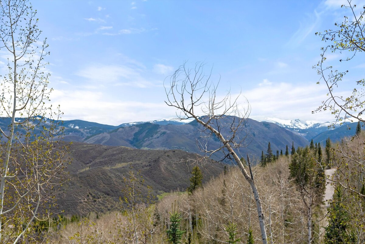 18-52-964FarawayRd_240515022