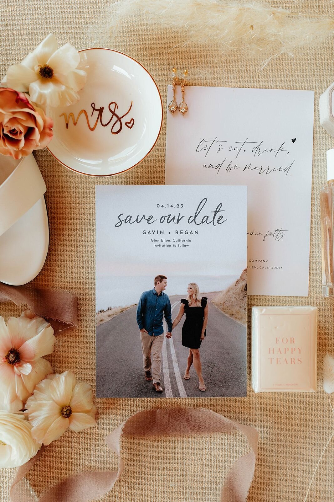 invitation-suite-white-ivory