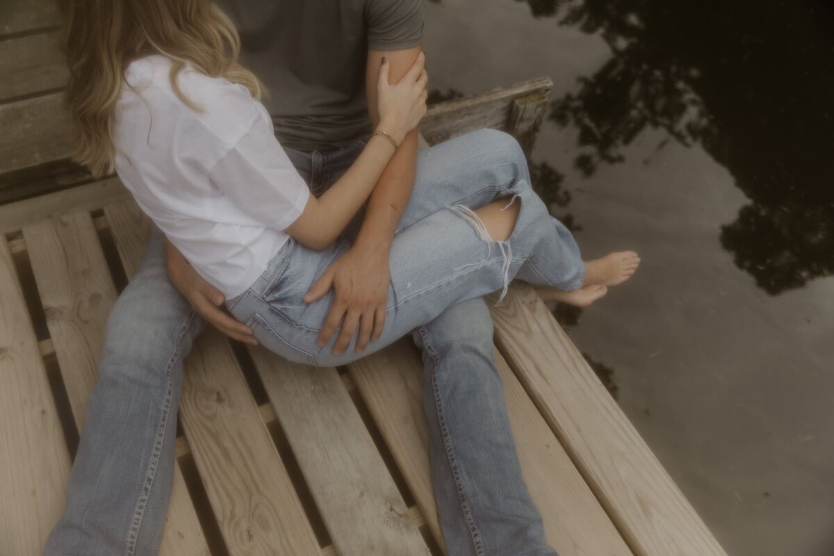 private-pond-couples-session-18