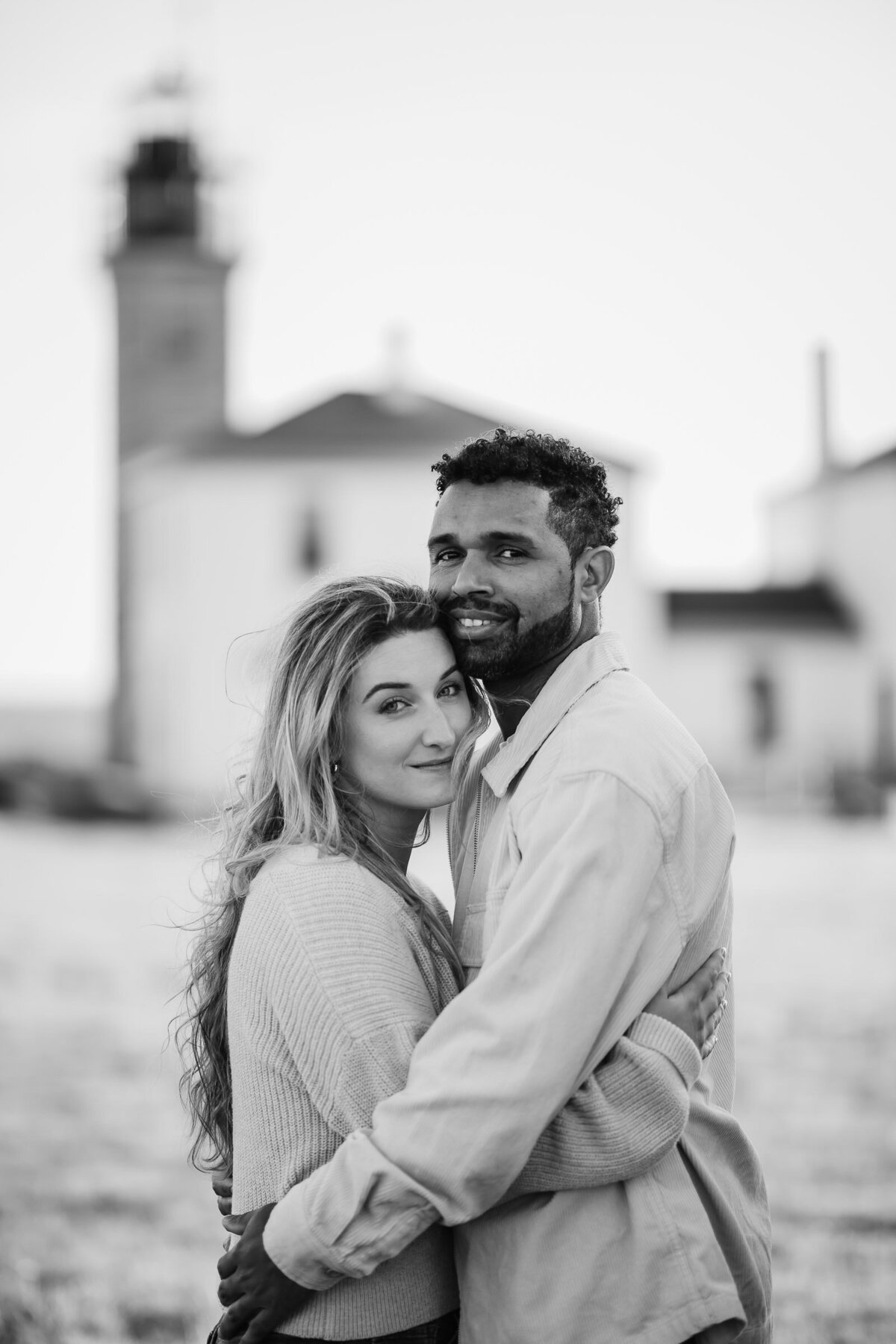 Nicole-Marcelle-Photography_050_beavertail-sunset-engagement-photos-elisandro-helen