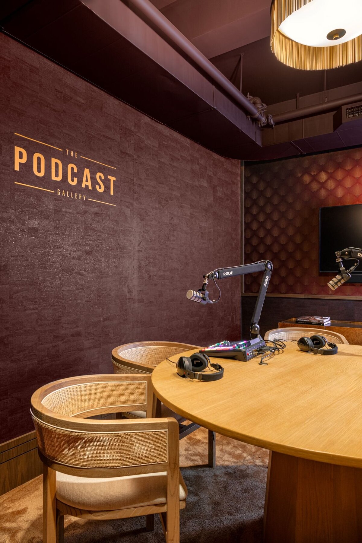 podcast-recording-studio-new-york-city-private-venue-nyc-