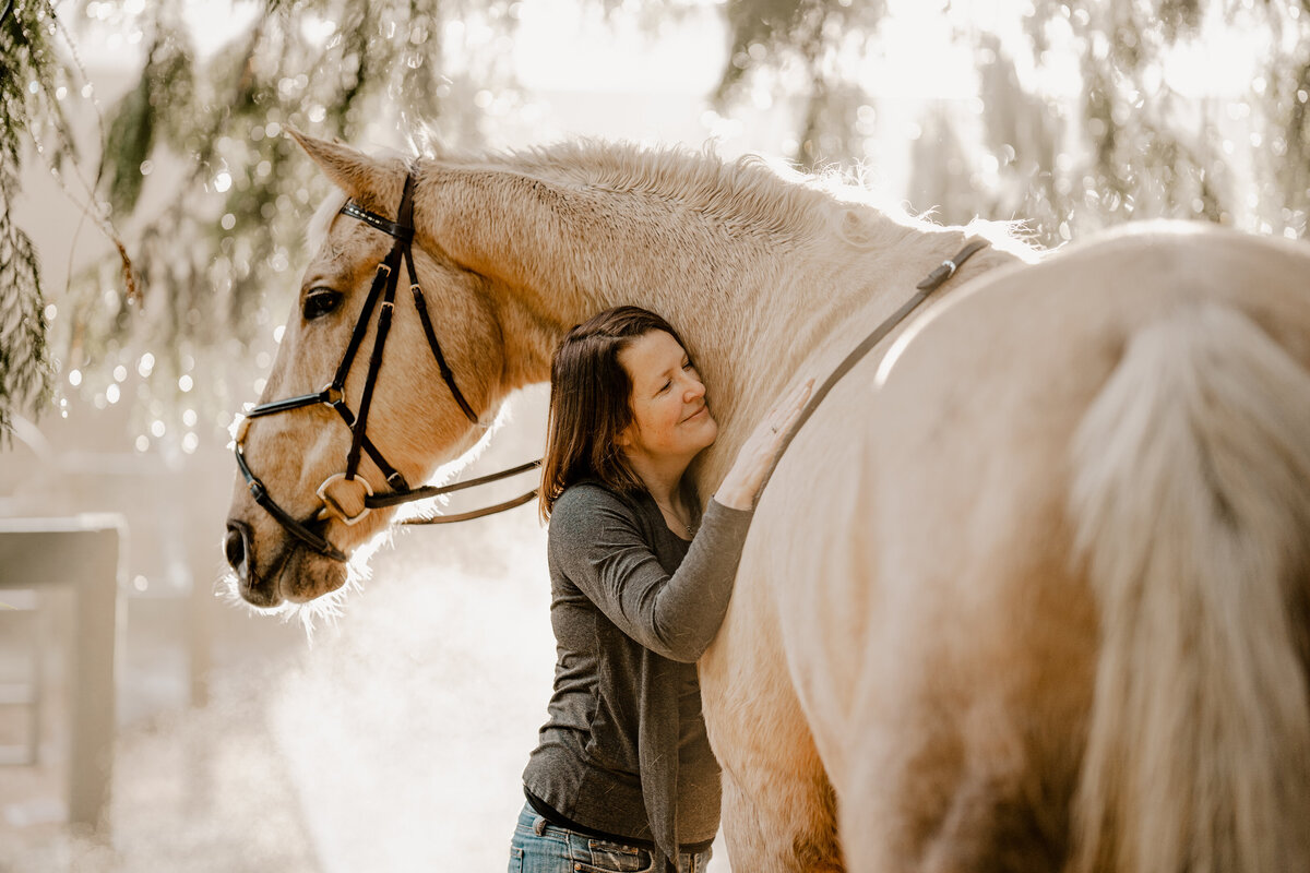 Golden Light Sunshine Horse Love Session_071