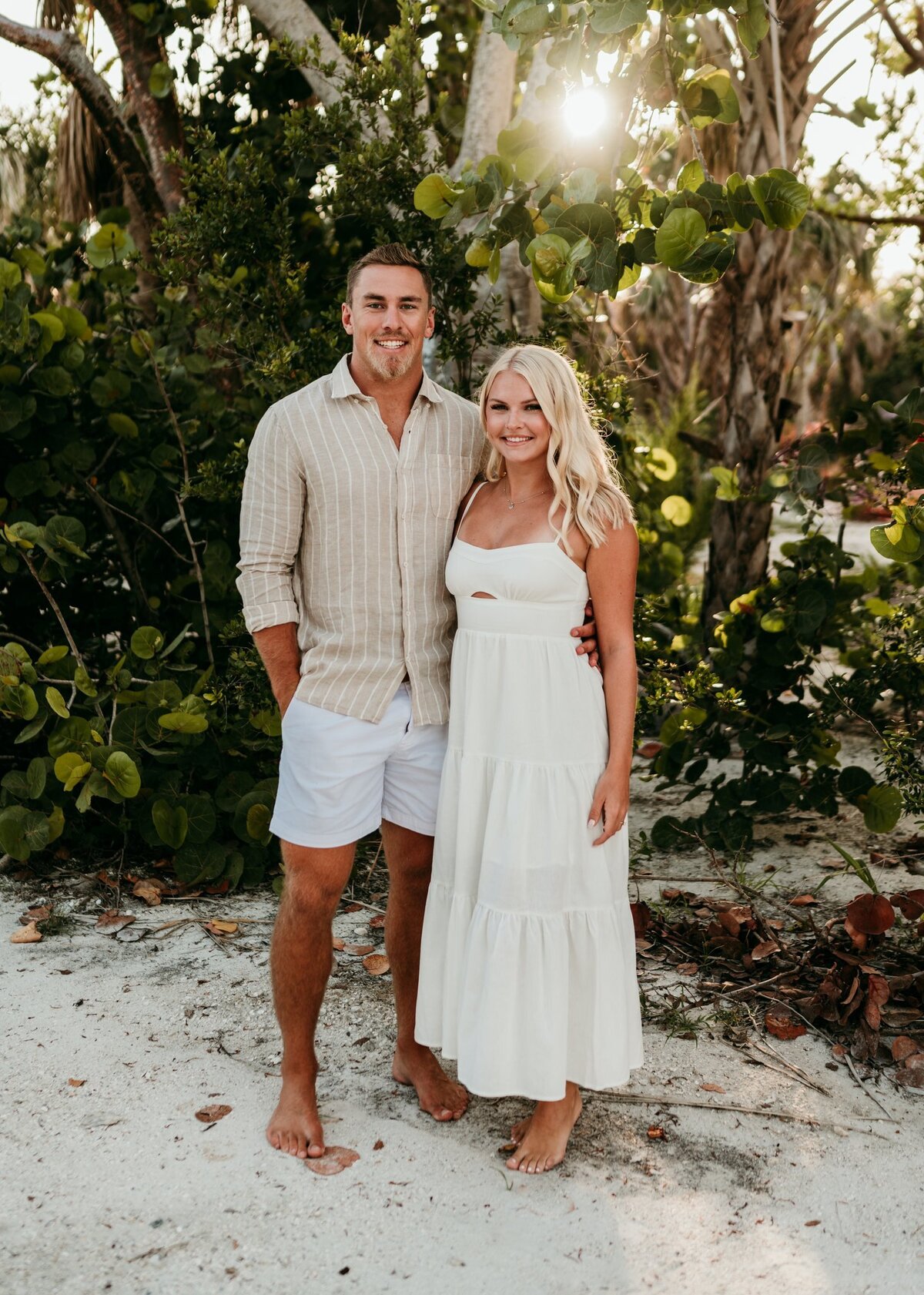 beach-sunset-photoshoot-couple-engagement