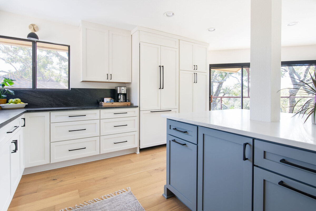 Hello Home Modern Transitional Kitchen with Shaker Cabinets 3