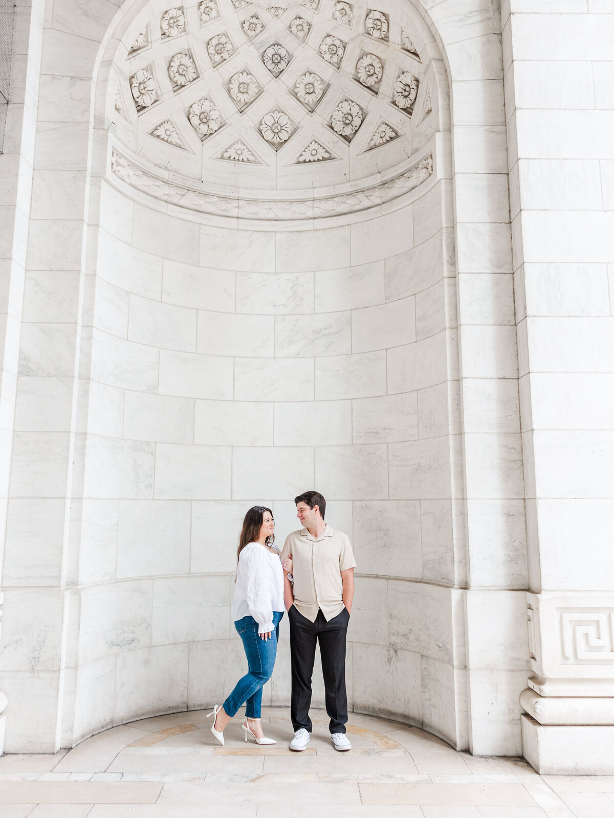 brittany-graf-photography-katie-mattingly-new-york-central-park-public-library-engagement-session-186