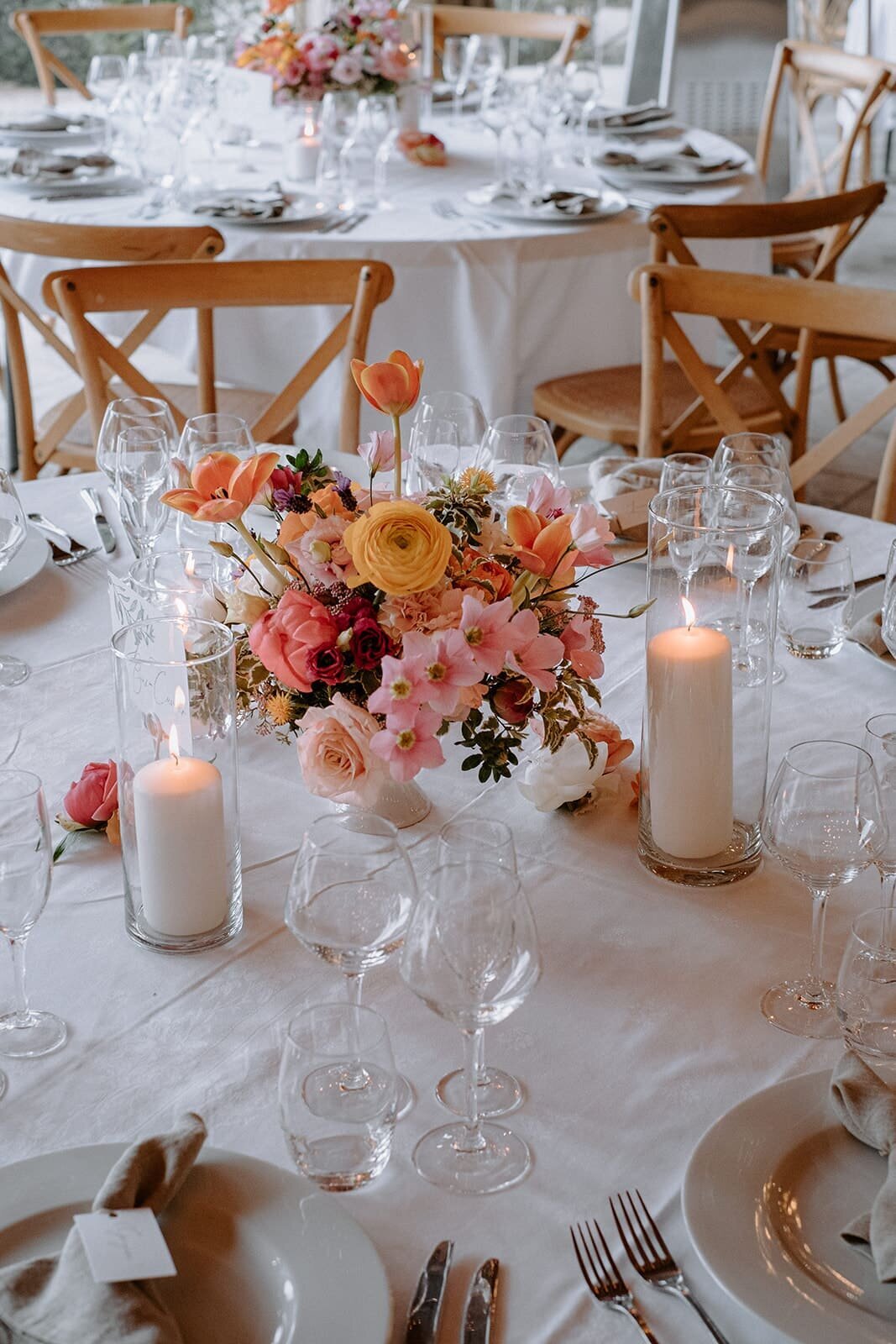 modern-and-colorful-wedding-floral-decoration31