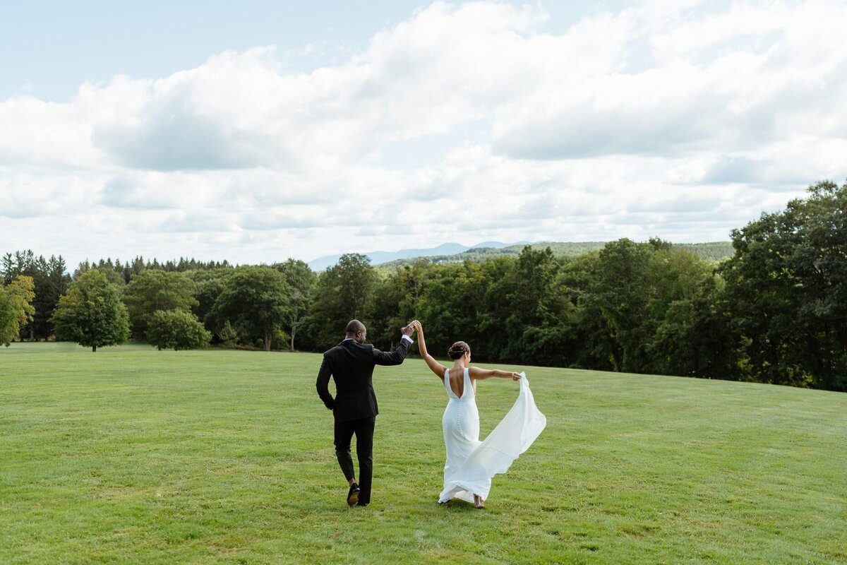 outdoor-portraits-bride-and-groom-Carey-Institute-Wedding-Catskills-Wedding-Planner-Canvas-Weddings-