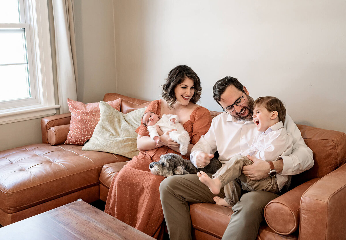 toronto-newborn-photographer-900 (18)