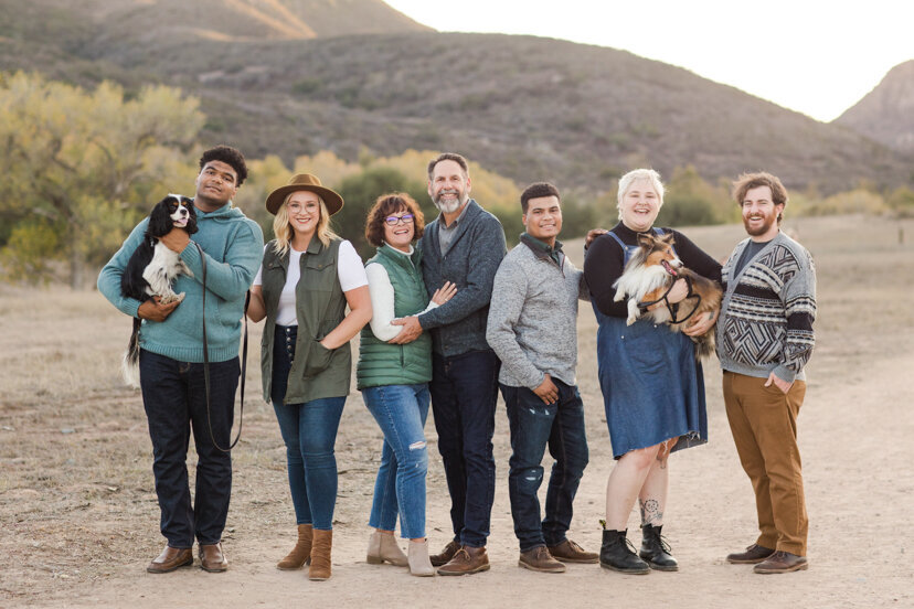large-family-portrait-mission-trails-san-diego