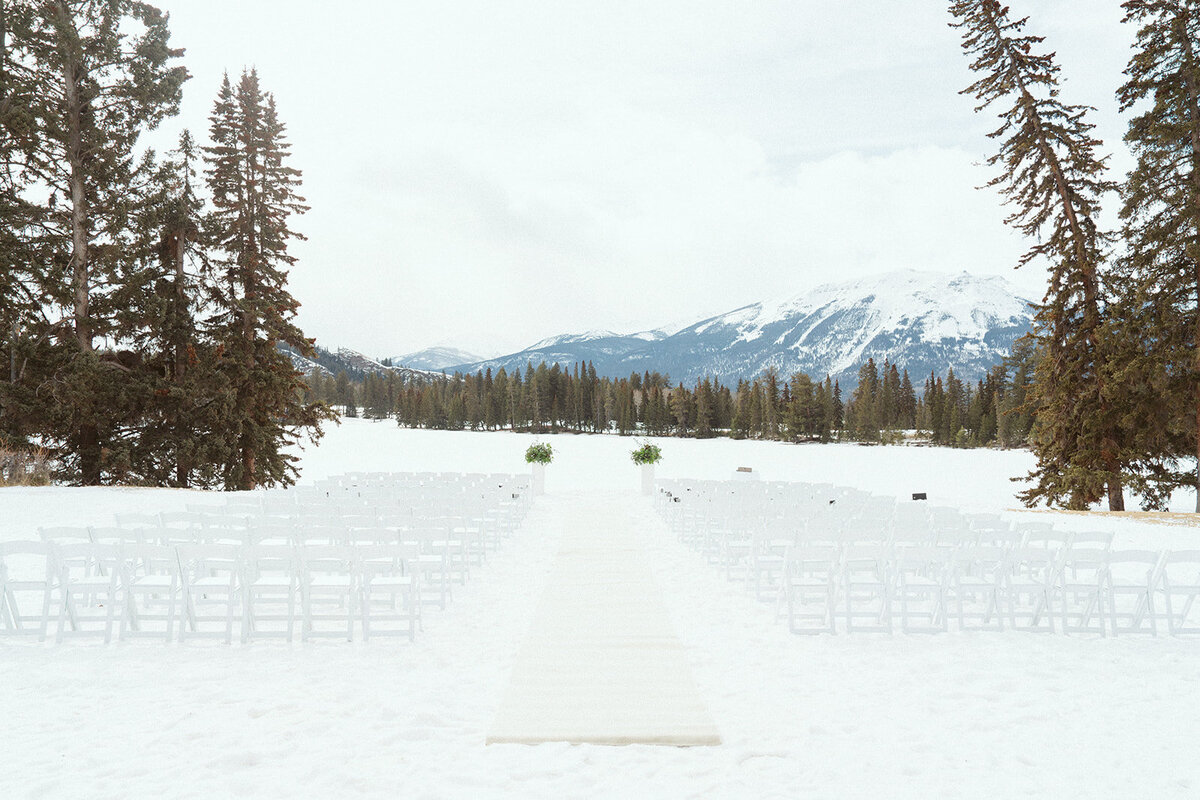 Winter wedding outdoor seating arrangement.