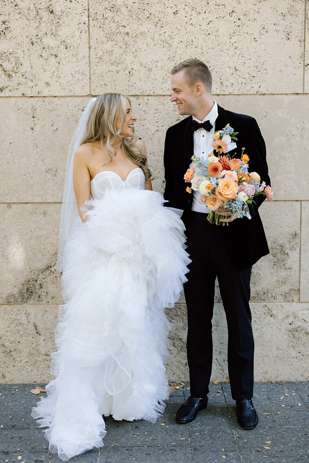 alexa + alex - nasher sculpture center - first look + wedding party - jaycee quinn photography-93