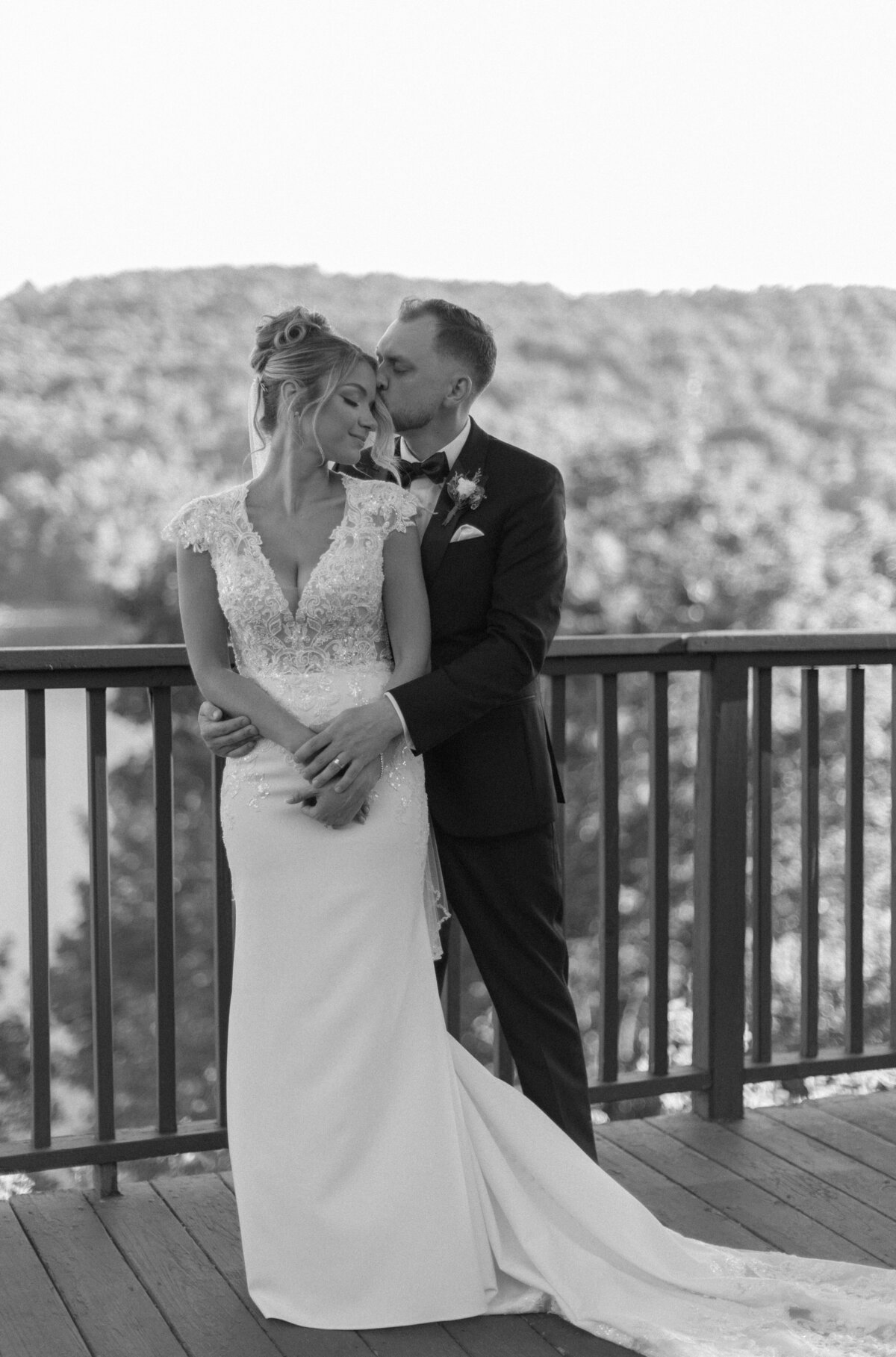 black-and-white-wedding-photos-at-saint-clements-castle