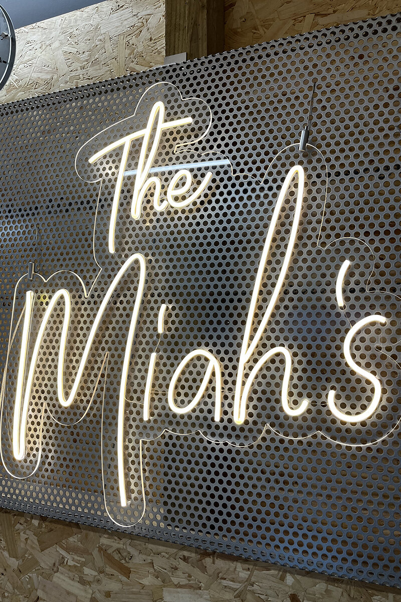 ellis-signs-custom-neon-wedding-surname-sign-newcastle-gateshead-north-east