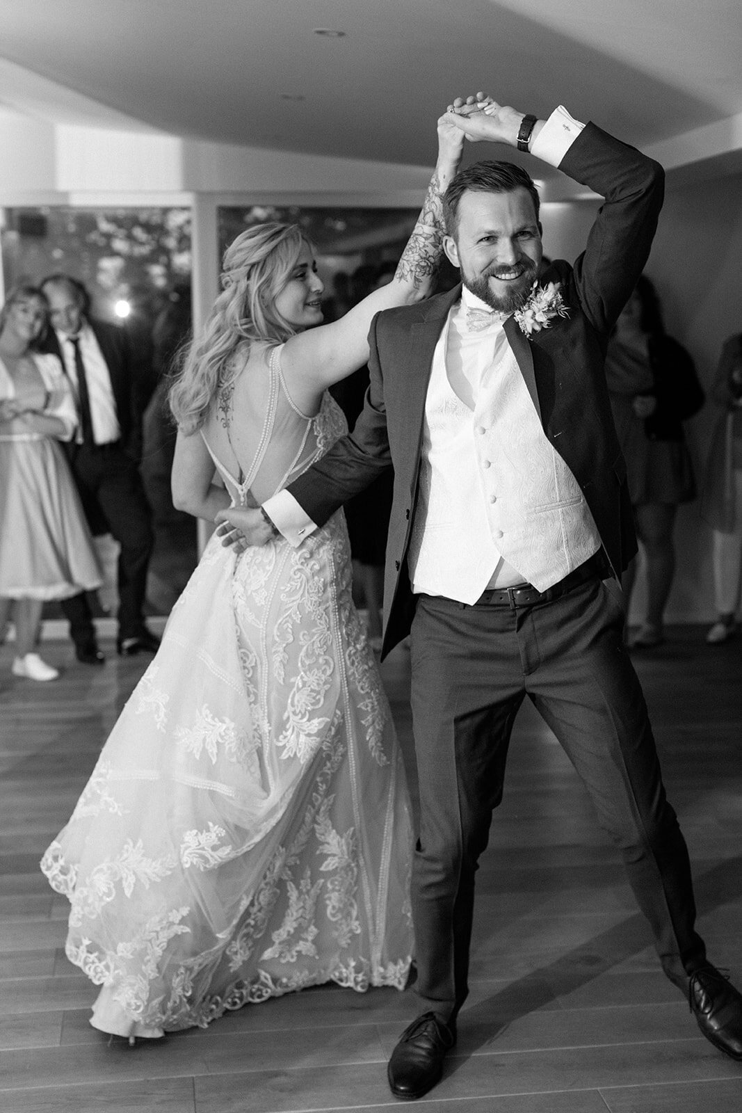 00014documentary-ticino-wedding-photography-lisa-lark