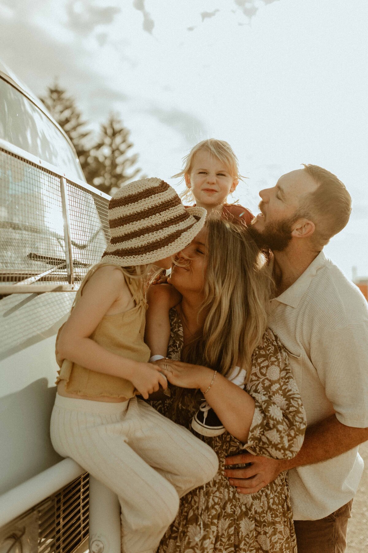 emmawandphotography_bundneena_kurnell_motherhood_sutherlandshirephotographer_cronullaphotographer_motherhood_sydneymotherhoodphotographer_royalnationalpark_familyphotographer_sutherlandshirefamilyphotographer_cronullafamilyphotographer_beachshoot_beachfamilysession_vanlife_urbanfamilyphotographer