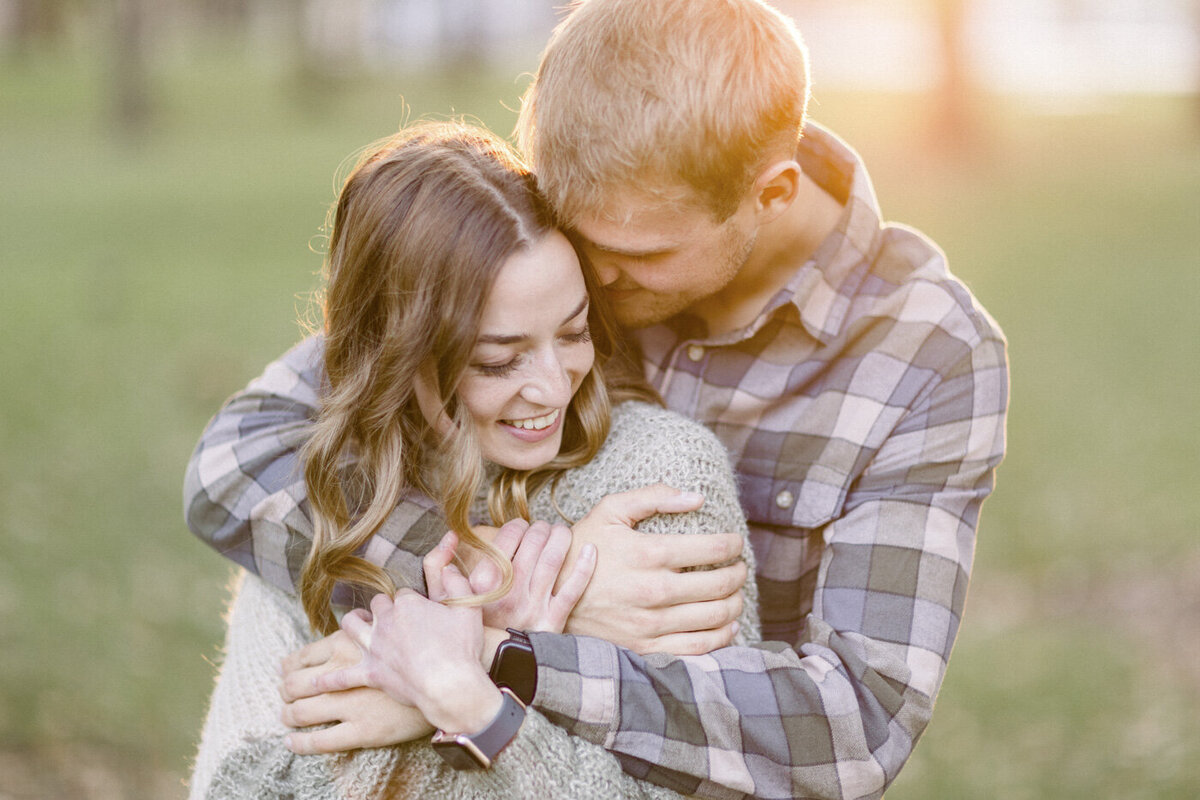 island-park-fargo-engagement-photos18