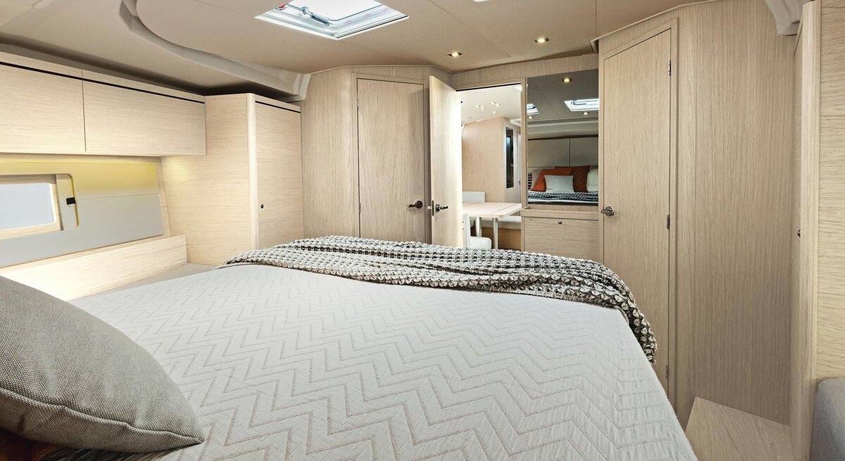 beneteau-oceanis-51.1-interior-6