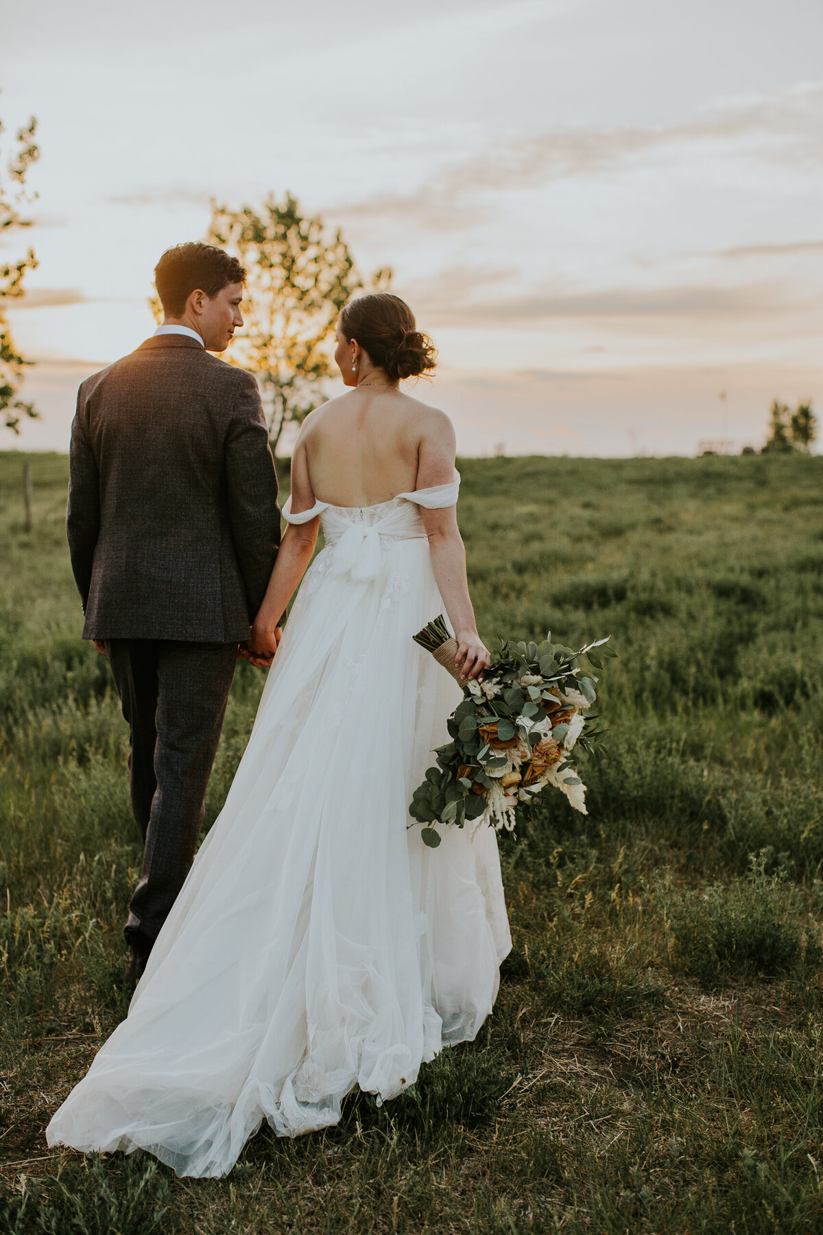 intimate-outdoor-wedding-photographer-alberta-8