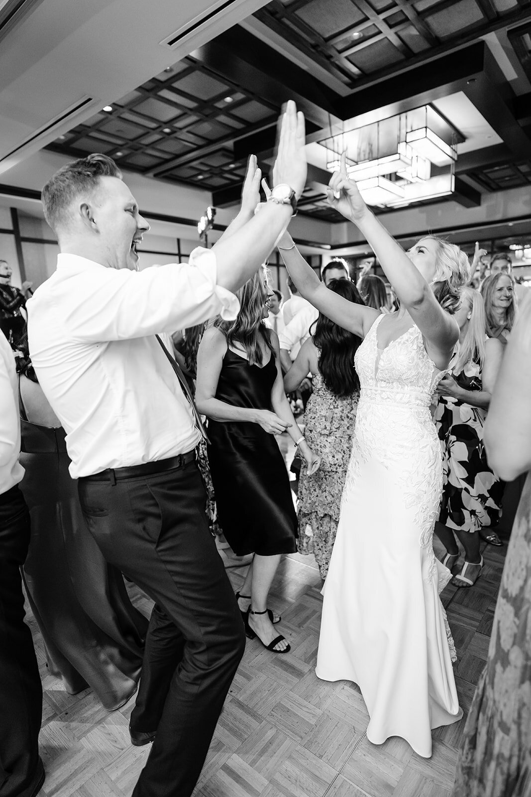 montage-deer-valley-summer-park-city-utah-wedding-logan-walker-425L-2075bw