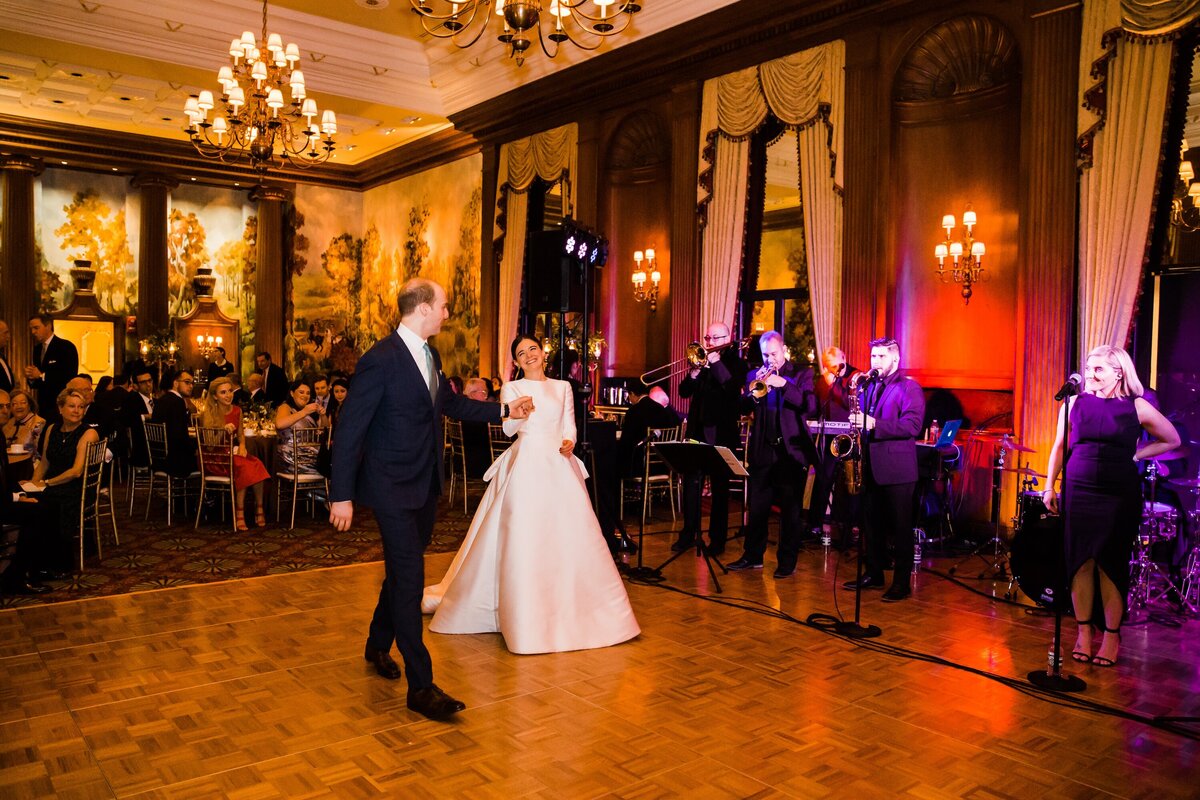 AbieLivesayPhotography-PittsburghWeddingPhotographer-DuquesneClub-AlexandraColin-1210