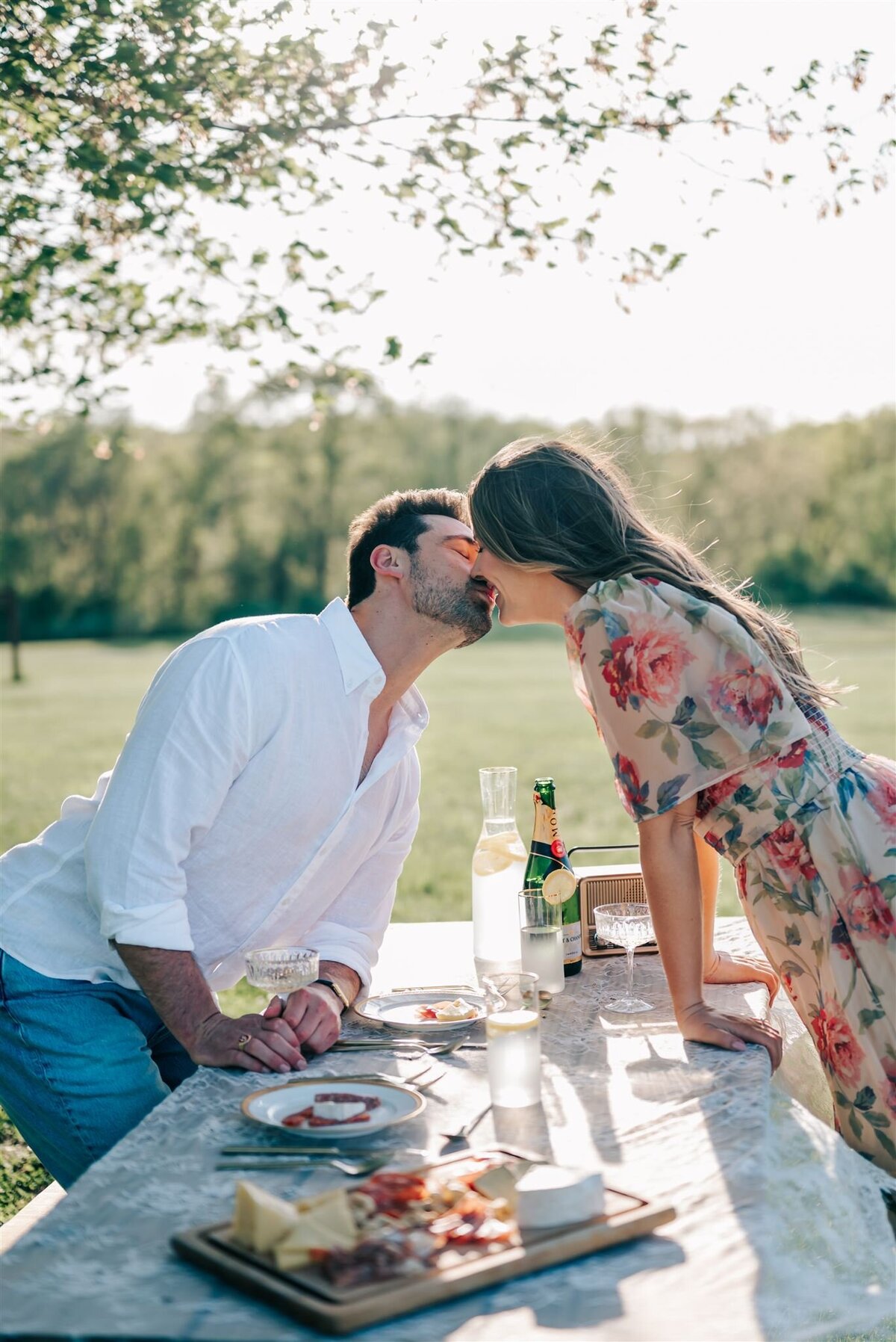 MICHIGAN-WEDDING-PHOTOGRAPHER-KENSINGTON-METROPARK-ENGAGEMENT-SESSION-CAPTURED-BY-KELSEY-DF-12_websize