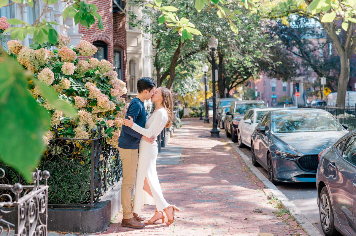 Rutland-Square-Boston-Massachusetts-Engagement-Session14