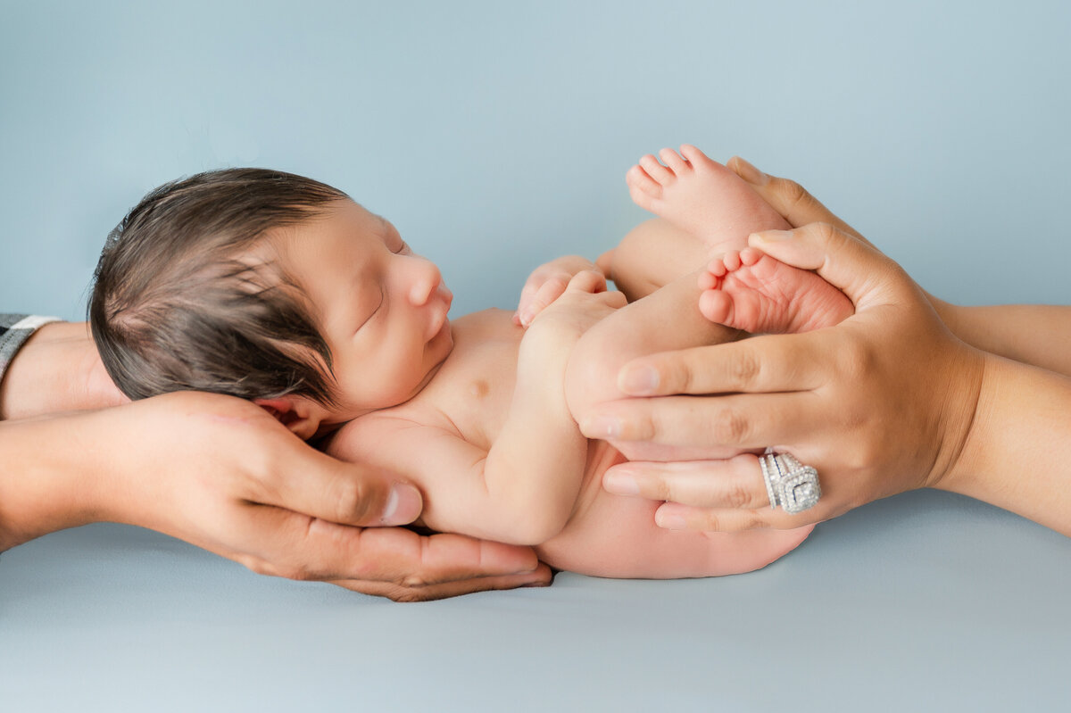 Chicago-Newborn-Photographer-1
