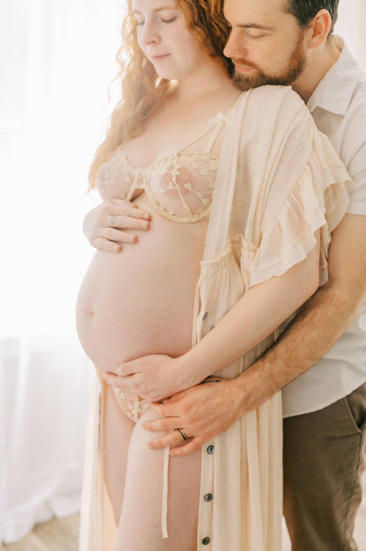 intimate-maternity-boudoir-session-83