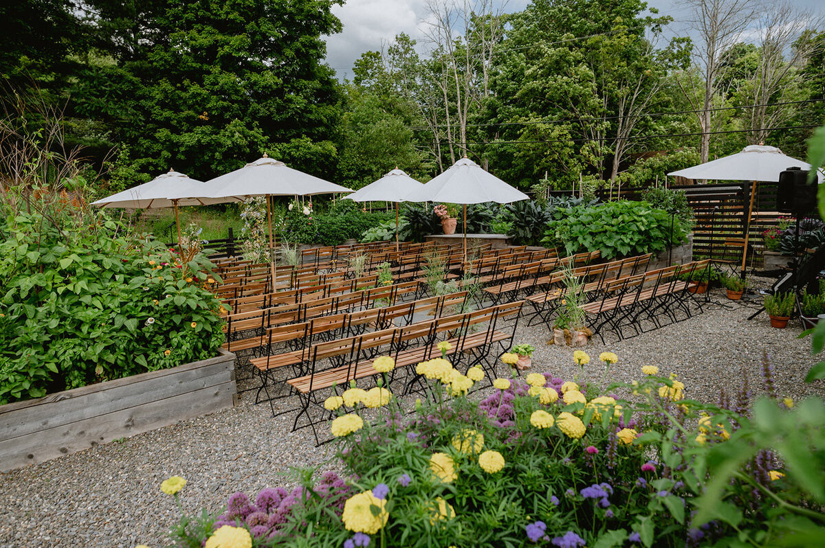 garden-wedding-ceremony