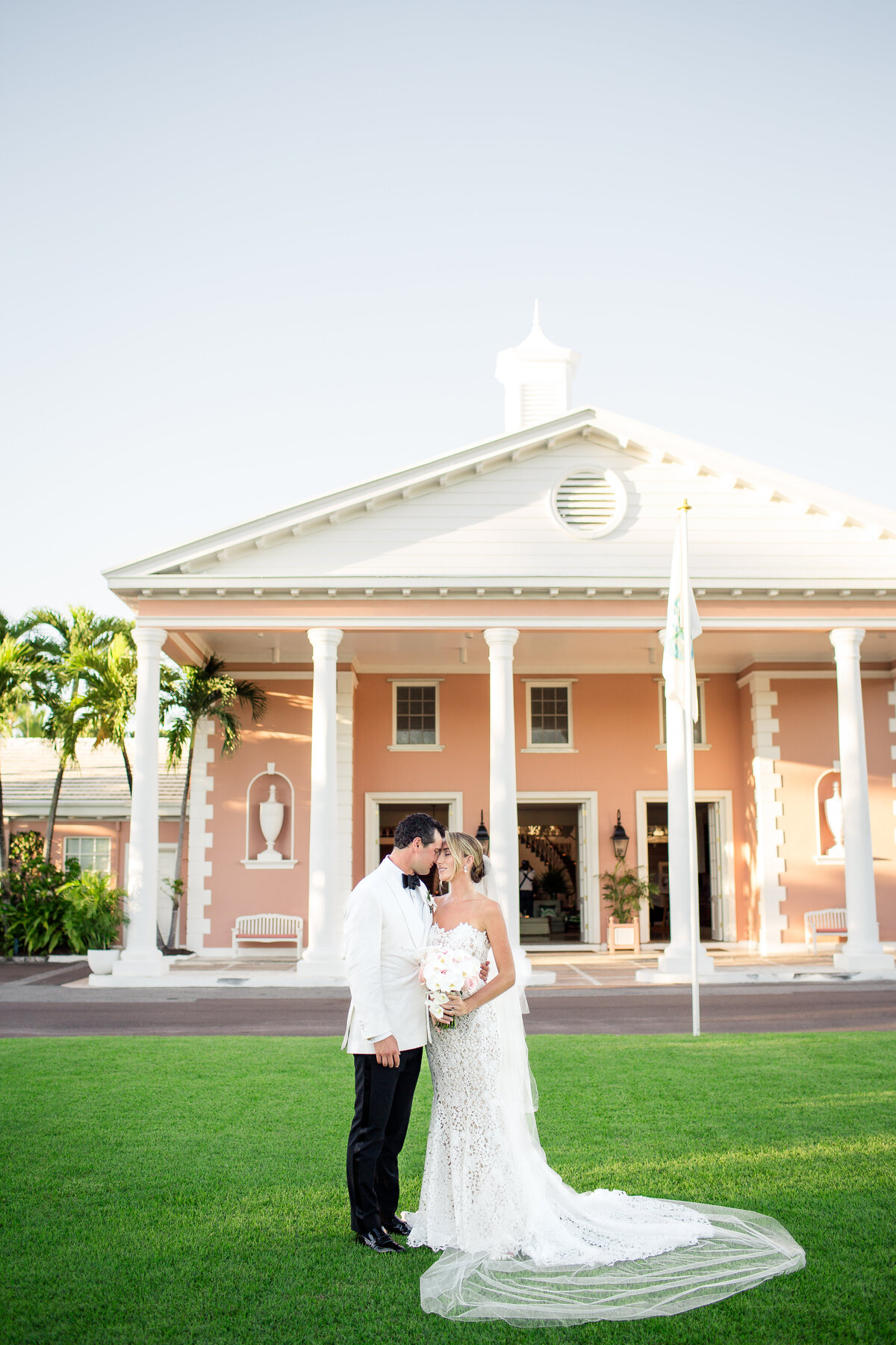 EboniRobyn-Wedding-SkyeRobert-LyfordCay-NewProvidence-TheBahamas-BrideGroom-61