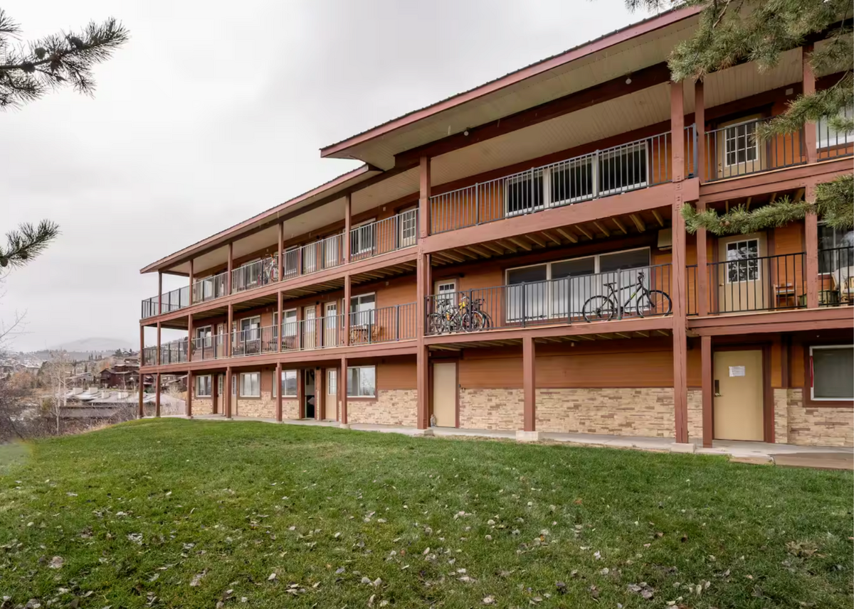 STEAMBOAT 2 BED_2 BATH 1