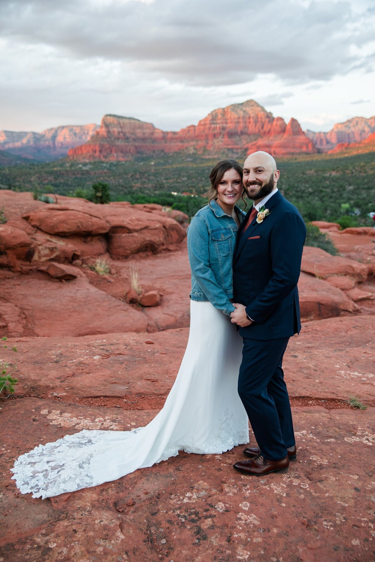 Yavapai_Vista_Point_Sedona_Arizona_Danielle_Holman_Wedding_Photography_0014