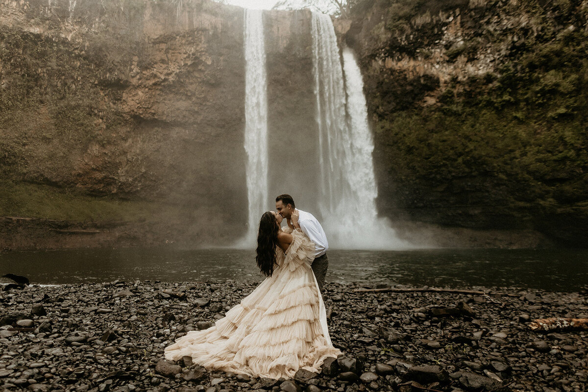 Kauai-Wailua-falls-elopement-photographer-breeanna-lasher-2_websize