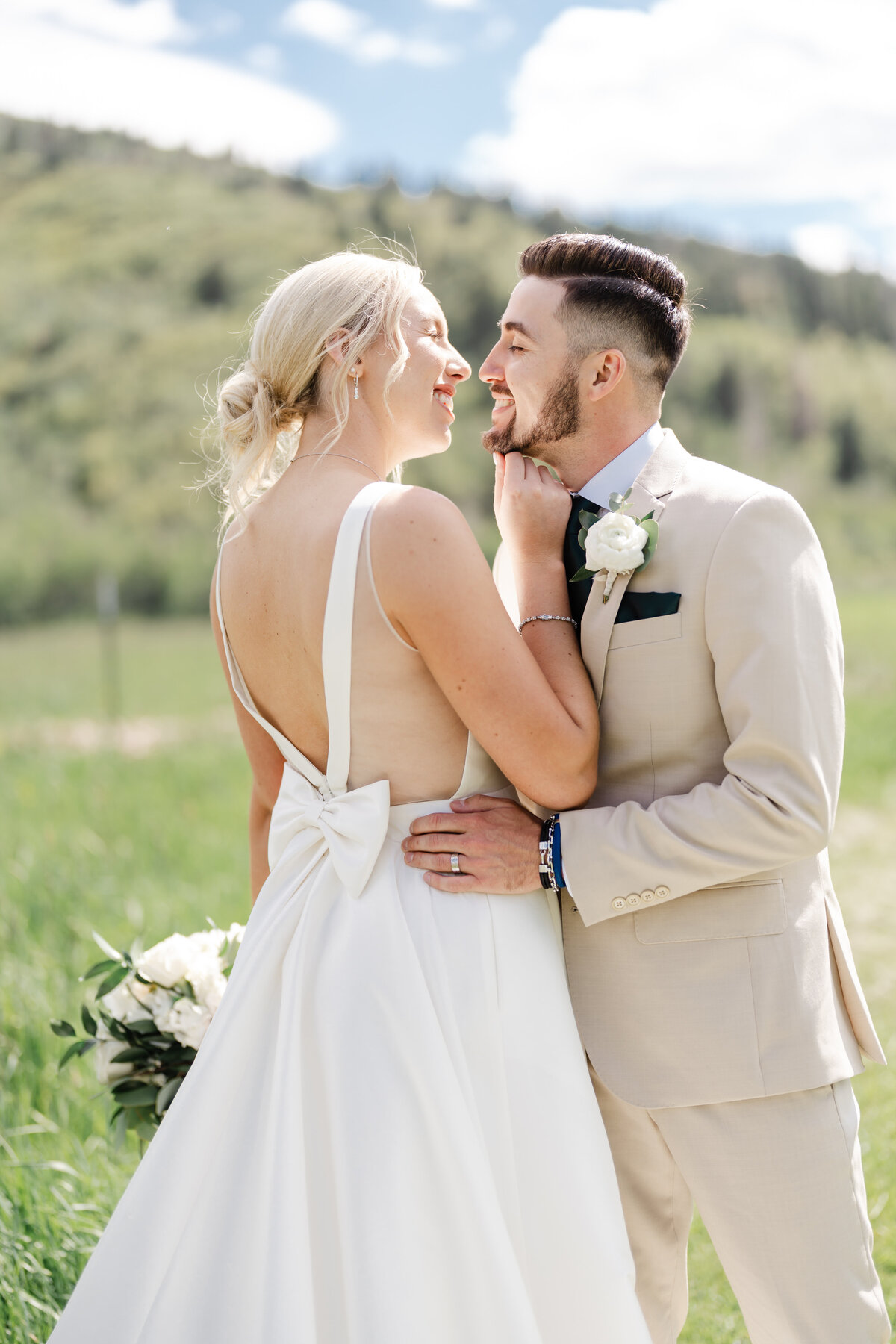 montage-summer-park-city-catholic-wedding-pepper-nix-loganwalkerphoto-419L-1214